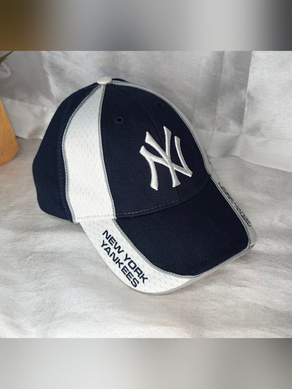 ’47 Brand New York Yankees Baseball Cap Hat Genuine Merchandise Navy/White
